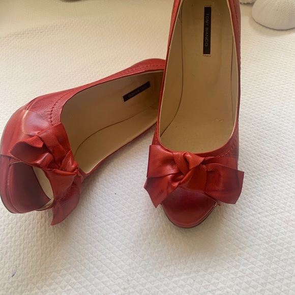 Tony Bianco Womens Red Leather Pump Stiletto Heels Peep Toe Slip On Size 8.5 - Picture 14 of 14